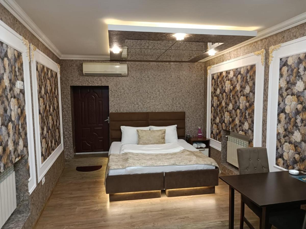 All Seasons Hotel Baku Exterior photo